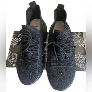 Atalina Sneakers with black jewels